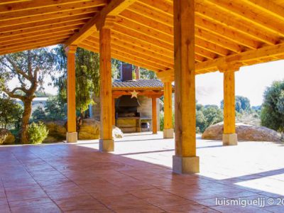 Finca de 20000 m2 con piscina, barbacoa, aparcamiento